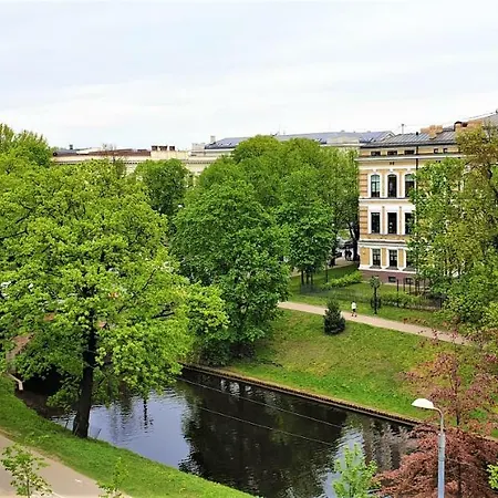 City Canal Apartman